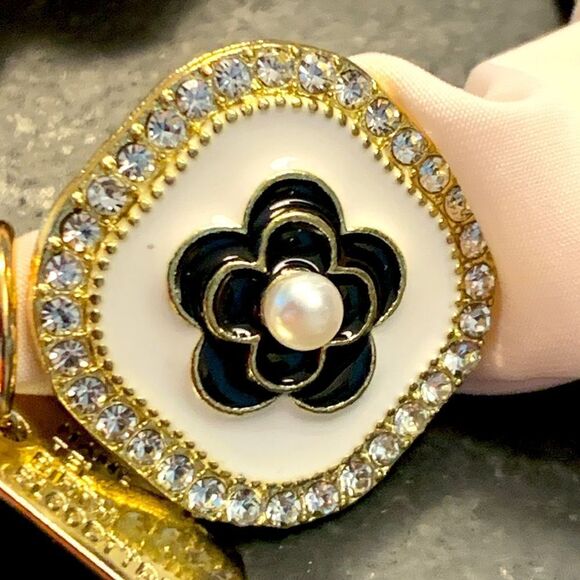 Girl’s Pink Camellia Flower Scrunchie with Charms Hair Tie Hair Band Ponytail - Picture 4 of 11